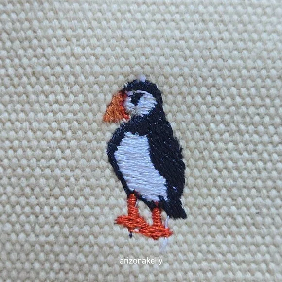 NWT Lands' End Embroidered Canvas PUFFIN Tote Medium Open Top Bird PRICE FIRM - Picture 3 of 7